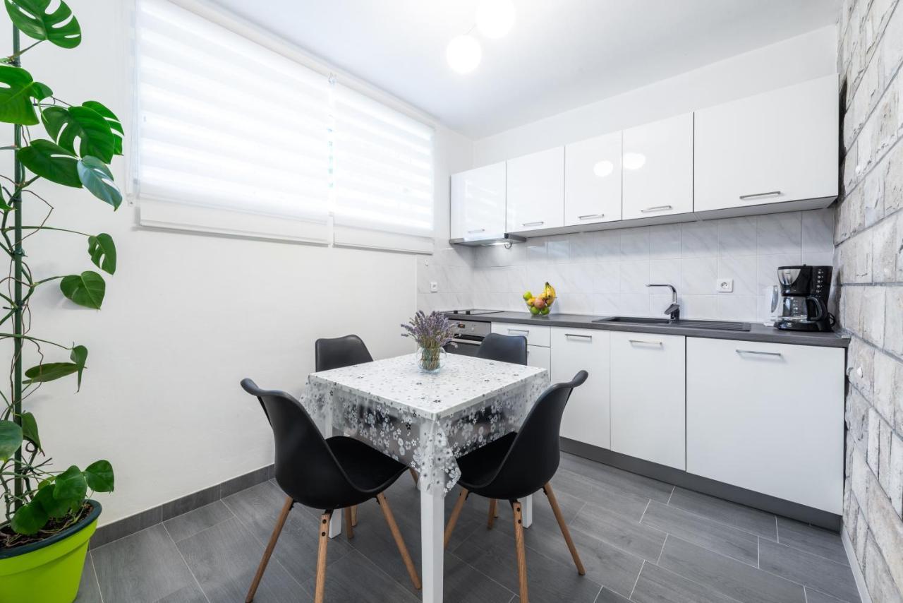 Apartment & Braticevic *