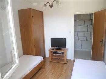 & Braticevic Apartment